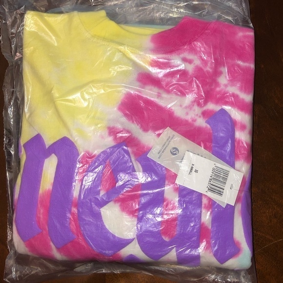 Disneyland Logo Tie Dye Spirit Jersey - Picture 5 of 6